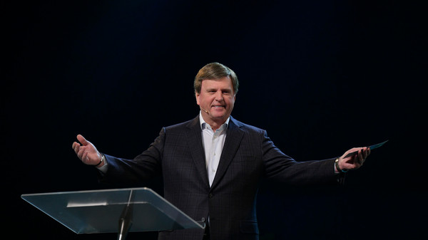 El pastor Jimmy Evans